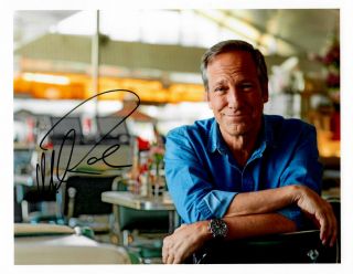 Mike Rowe Signed 10x8 Photo - Benefits The Mikeroweworks Foundation