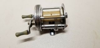 Vintage Fishing Reel Game Getter Model No V - 7325