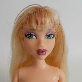 Barbie Delancey My Scene Doll Blonde Hair Dark Streaks Side Glance Eyes