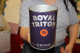 Vintage Union 76 Royal Triton Motor Oil 1 Quart Metal Can Gas Station Sign