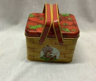 Vintage 1980 Strawberry Shortcake Metal Tin Basket Lunch Box W/lid & Handles