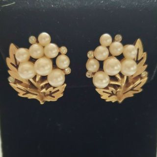 Crown Trifari Vintage Faux Pearl & Clear Rhinestone Leaf Clip On Earrings