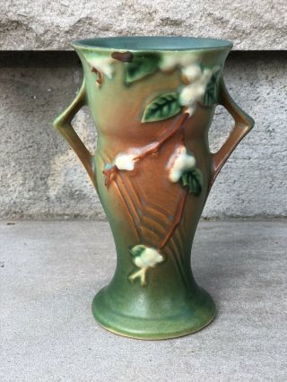 Vintage Roseville Snowberry Vase - Green Iv - 6; 6 " Tall; Double Handle 1947