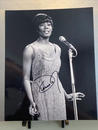 Dionne Warwick Signed Autograph 8x10 Photo Legendary Singer