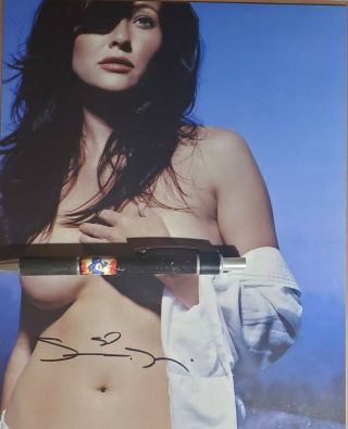 Shannen Doherty Douhand Signed 8x10 Photo W/ Holo 90210