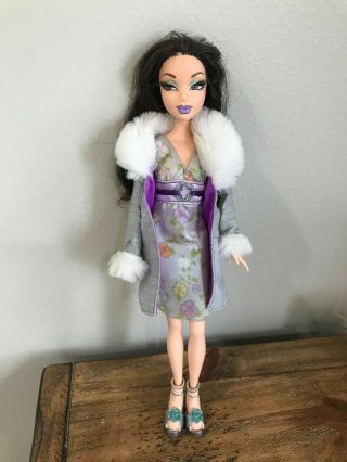 Mattel Barbie My Scene Nolee Goes Hollywood Doll W/eyelashes,  Outfit,  Shoes