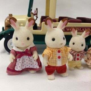 Bundle Sylvanian Families Woodland Village Bus,  Figures Bunny Family,  Squirrel 2