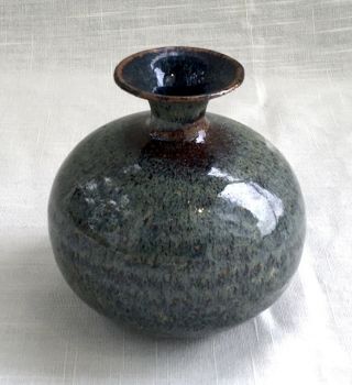Small Vintage Studio Art Pottery Weed Pot/vase,  Signed Rb Rodger Butler