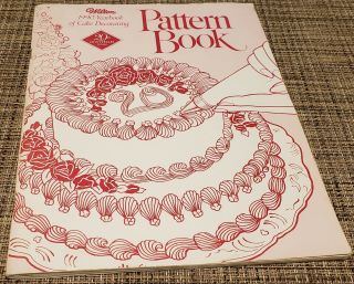 Vintage 1990 Wilton Yearbook Cake Decorating Pattern Book 20th Anniversary 90 