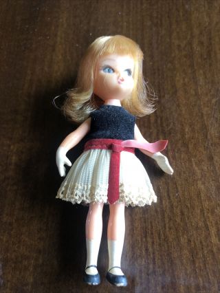 Vintage 1965 Hasbro Dolly Darlings 4.  5 " Doll Tea Time Party Blondish Red