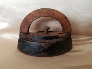 Antique Chalfant Mfg.  Co Atglen Pa Cast Iron Sad Iron No 1 R
