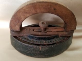 Antique Chalfant Mfg.  Co Atglen PA Cast Iron Sad Iron No 1 R 2