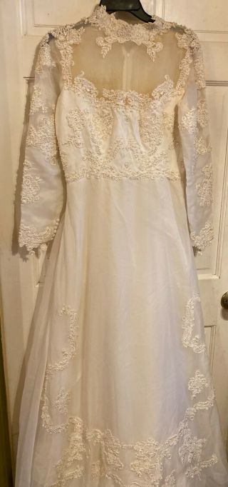 Vintage Custom Ivory Bridal Cathedral Gown Satin/beadwork/appliquéd Lace S Vvg