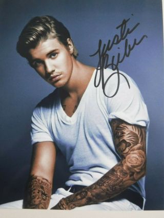 Justin Bieber Signed Color 8 X 10 Photo