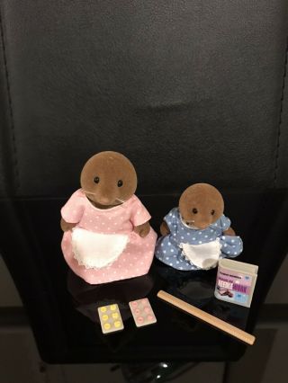 Sylvanian Families Sewing With Mother Mole Figures