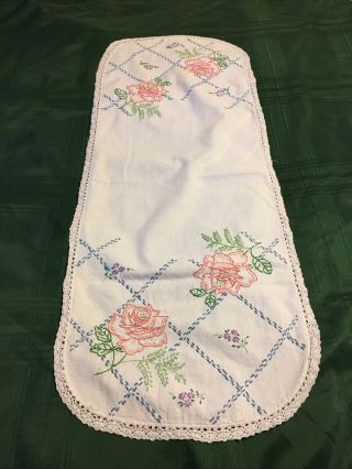 35 " Vintage Hand Embroidered Crochet Edge Dresser Scarf Table Runner Rose Floral
