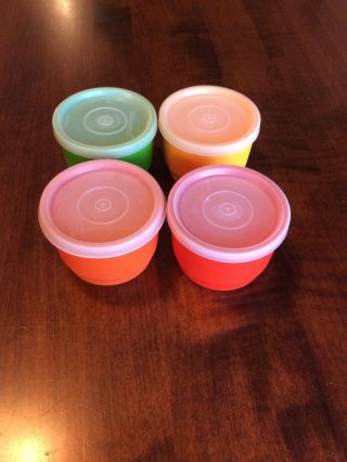 Tupperware Vintage 1229 Snack Cups With Lids Set Of 4 Cups