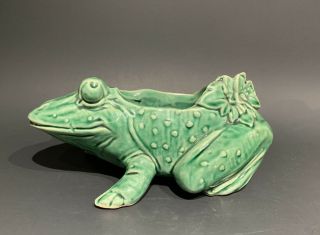 Vintage Mccoy Pottery Large Figural Green Frog Planter Big Eyes Leaves & Berries