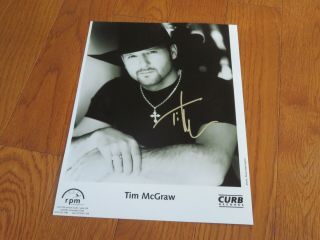 Tim Mcgraw Autographed 8.  5x11 Photo Hand Signed