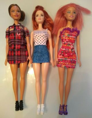 Bundle Of Barbie Dolls X 3 All Fully Clothed And In A (mattel)