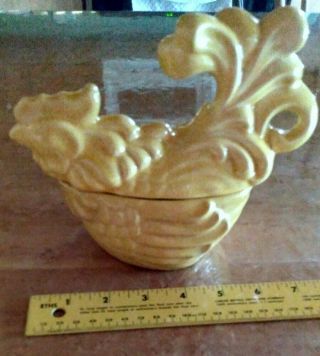 Vintage Yellow Red Wing Pottery Rooster Chicken Dish 250 No Chips