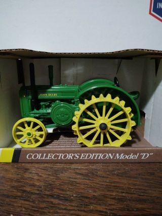 Vintage Ertl John Deere 1953 Model D Toy Tractor 1/16 Scale