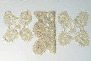 Vintage Ecru Crochet Lace Table Runner Dresser Scarf And 2 Doilies