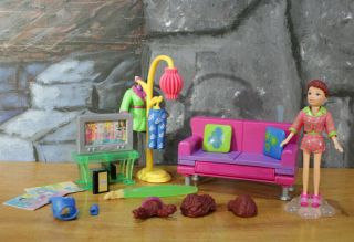 Polly Pocket Quik - Clik Movie Time Lila 2005 Sleepover Doll Bedroom Accessories