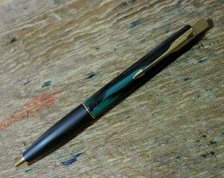 Old Vintage Two Tone Green Black Gold Trim Gt Parker Frontier Ballpoint Pen Usa