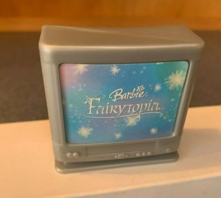 2005 Barbie Totally Real House Playset Tv,  Playing " Fairytopia "