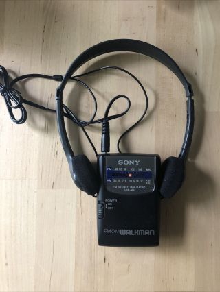 Vintage Sony Srf - 49 Fm/am Walkman Radio And Trh - 2 Stereo Headset - Euc