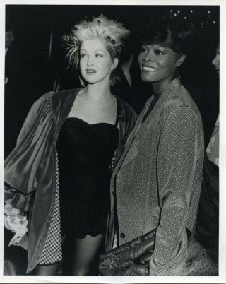 Cyndi Lauper Dionne Warwick Candid Vintage 1987 Stamped Press 8x10 Photo