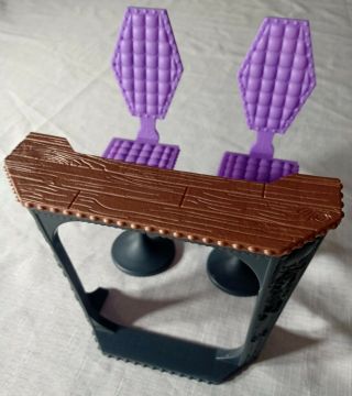 Deadluxe Playset Furniture MONSTER HIGH SCHOOL DOLL CASTLE purple table,  2 chairs 2