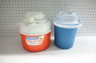 Vintage Rubbermaid Gott Insulated Thermal 1/2 Gallon Water Cooler Jug 1502 Blue
