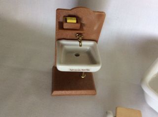Vintage Sylvanian Families Bath - Sink With A Bar Of Soap & Dish,  Lavatory 2