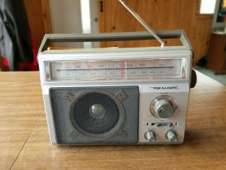 Vintage Realistic Portable Am / Fm Radio 12 - 625 Retro Static