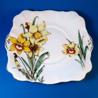 Royal Standard Golden Gleam Hand Painted Daffodils Cake Plate 8 3/4 "
