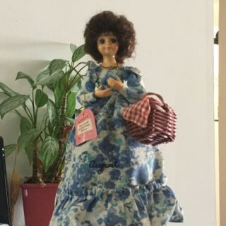 Vintage 1986 Brinns Musical Calendar Miss August Doll - In The Good Ole Summer T