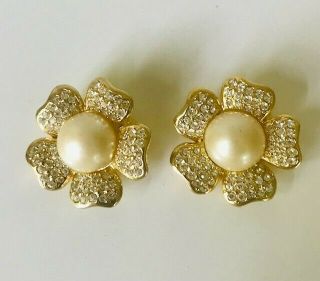 Vintage Signed Joan Rivers Gold Tone & Rhinestone & Pearl Clip Flower Earrings