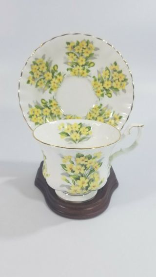 Royal Albert Spring Time Series Primrose Tea Cup & Saucer Yellow Flowers England