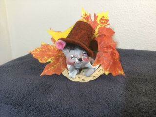 Annalee Thanksgiving Cornucopia With Pilgrim Mouse In Hat With Fall Leaves