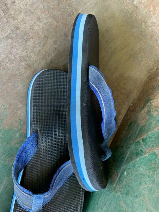 Vintage Flip Flops Thongs Blue/Black Beach Ready Men ' s Size 9 - 9.  5 2