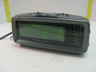 Lenoxx Sound Cr - 776 Am/fm Alarm Clock Radio Large Led Display