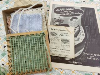 Vintage Jiffy Loom And Pattern Book