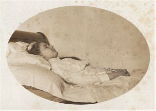 Post Mortem,  Young Girl Laid Out,  1890s - 1900s Cab Card,  Le Mans.