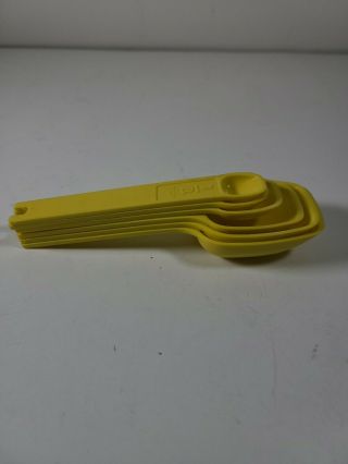 Vintage Set of 6 TUPPERWARE Measuring Spoons - yellow - no ring 2