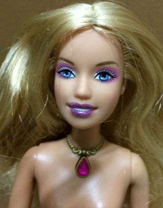 Barbie Island Princess Movie Singing Doll Necklace Blonde Hair