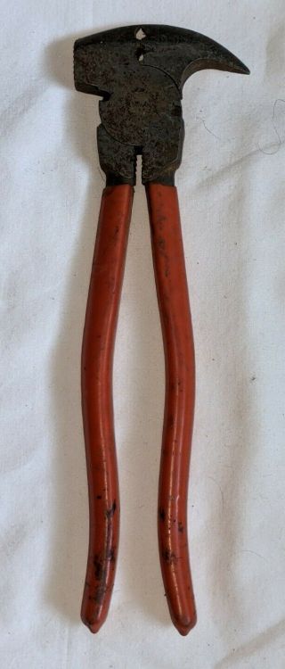 Antique Vintage Buffalo Fencing Pliers 10 - 1/4 " Barbed Wire Tool W/ Hammer Red
