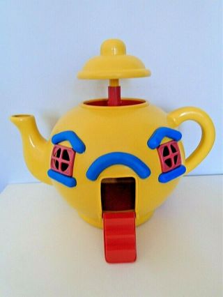 Vintage Bluebird Big Yellow Teapot Toy House 1981 Playset 80’s Retro No Figures
