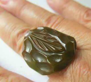 Vintage Olive Green Carved Bakelite Ring Leaf Design Size 7